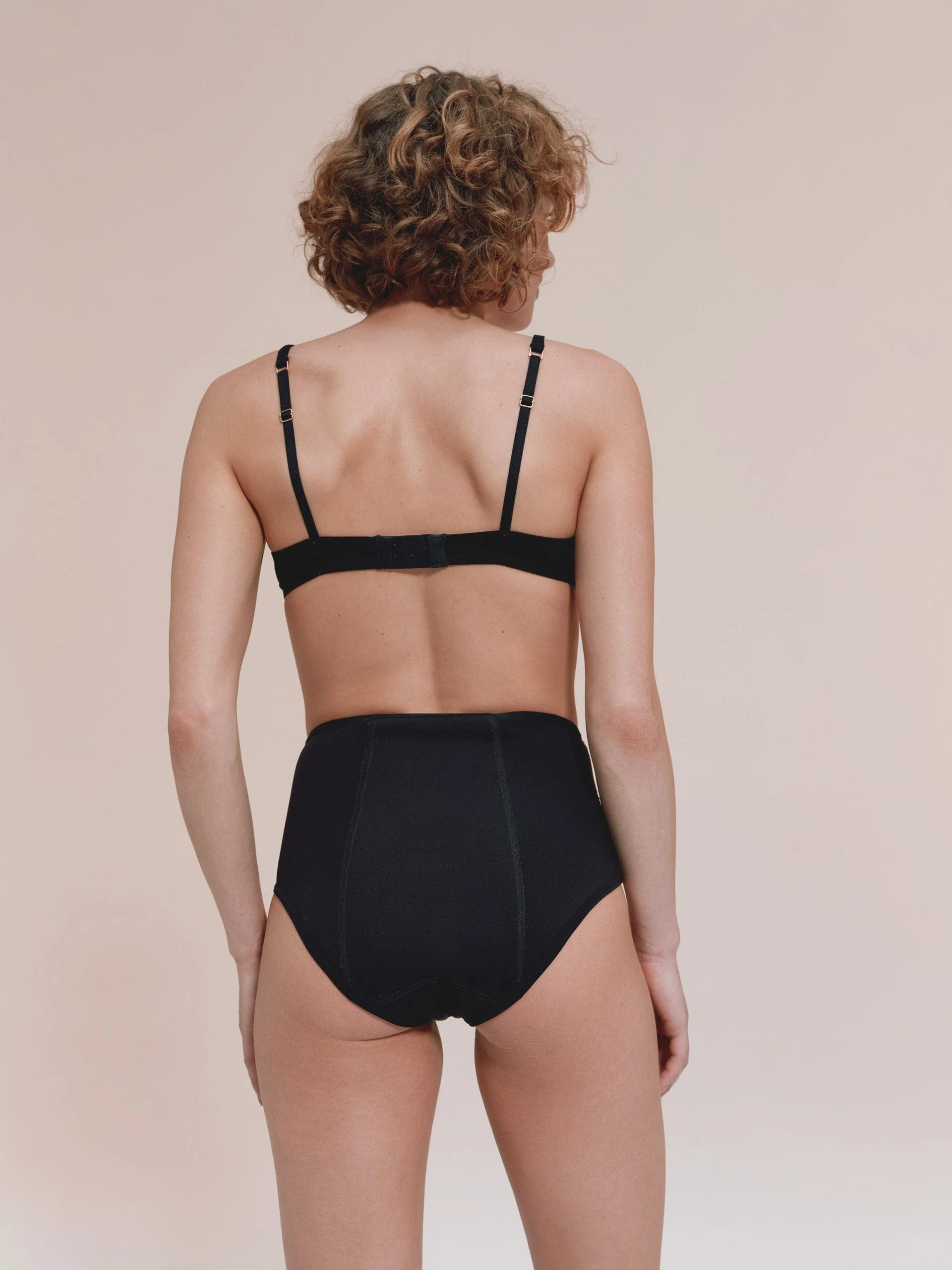 Nachtmodel - Gerecycled nylon - Zwart - Image 2